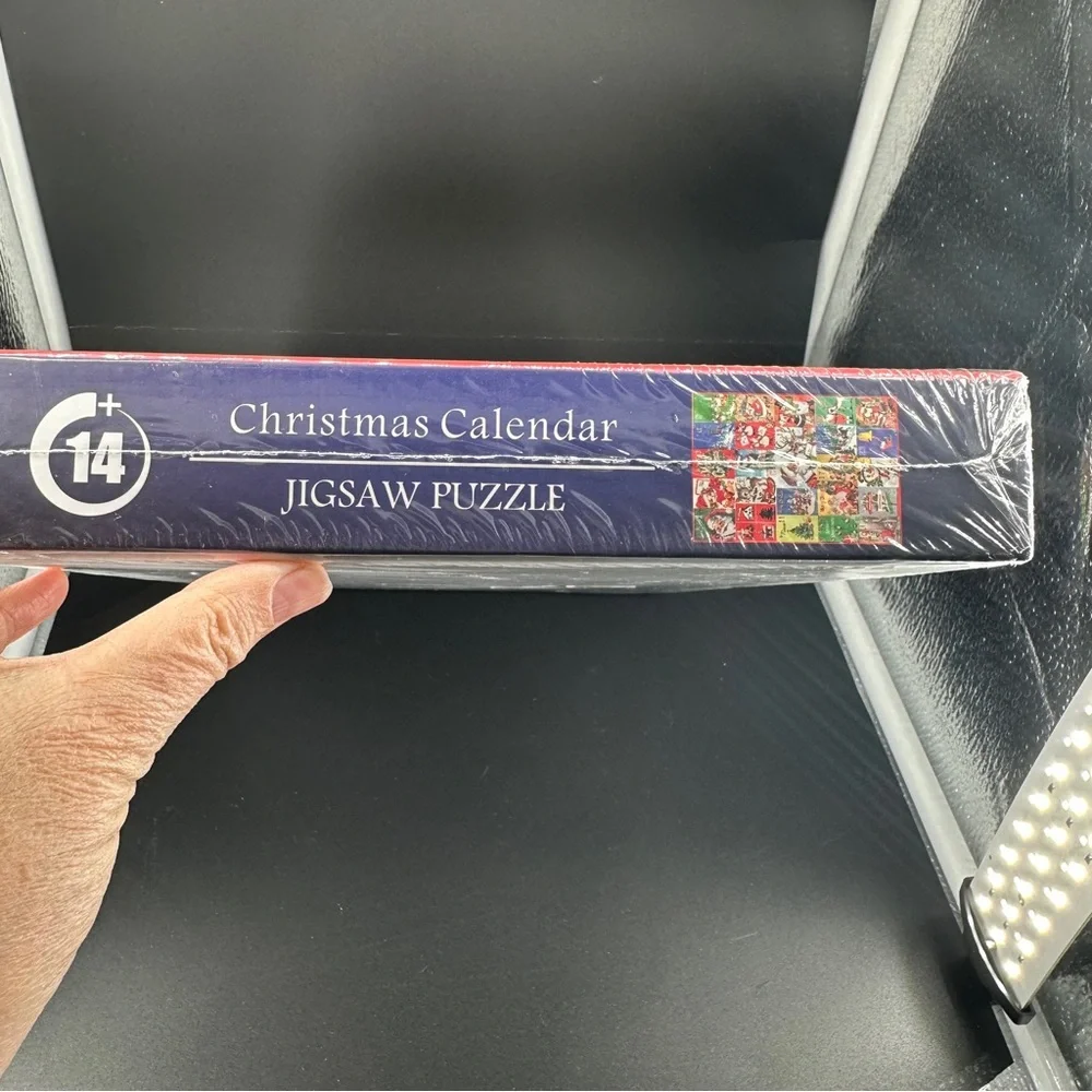 Christmas Advent Calendar Jigsaw Puzzle - Festive Red